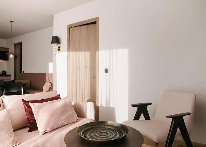 شقة فندقية Omaela 4*