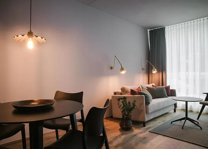 Omaela 4*