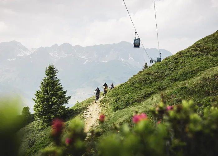 Omaela Aparthotel 4*